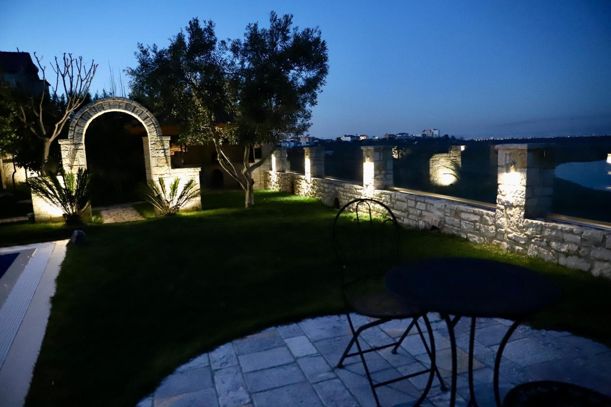 Green Villa With Private Pool Durres Exterior photo